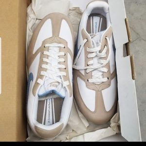 Nike White and Tan Athletic Shoes
